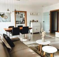 Wohnung für die kl. Familie od. Paare, mit großzügigem Balkon und - Mainaschaff