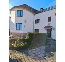 Zweifamilienhaus mit Charakter - 329.000,00&nbsp;EUR Kaufpreis, ca.&nbsp; 220,00&nbsp;m&sup2; in Freital (PLZ: 01705)