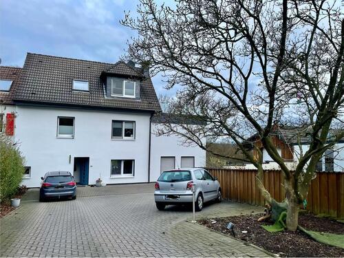 Foto - Doppelhaus Hälfte mit Einfamilienhaus Charker Zweifamilien Haus