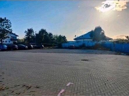 Foto - Stellplatz für Wohnwagen Wohnmobil Anhänger Boot Auto Lkw etc.