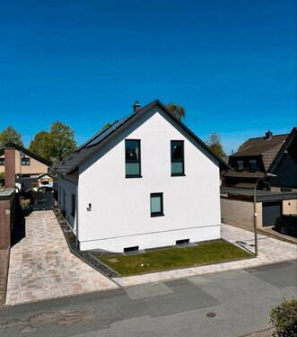 Foto - Neubau - Modernes KfW-55 Zweifamilienhaus Photovoltaik Bj. 2023