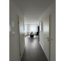 Modernes 2-Zimmer Penthouse mit Stellplatz, EBK & Jalousinen - Garbsen Berenbostel