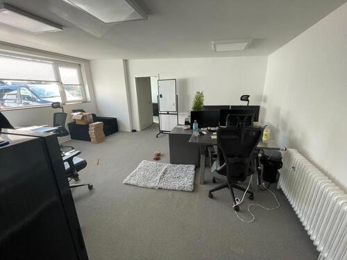Foto - Halle 120 m² mit Büro 76 m² inkl. Heiz und Stromkosten