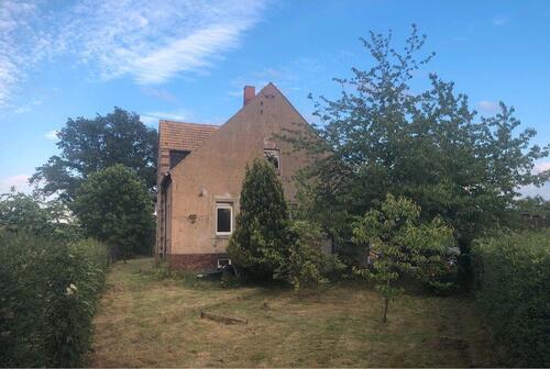 Foto - Eigentumsland mit Haus zu verkaufen!