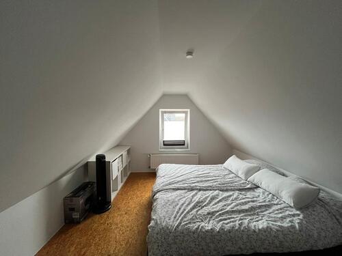 Foto - Dachgeschoßwohnung in Holzwickede zur Miete