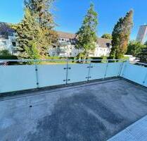 *Schöner Balkon*Charmante Dachgeschosswohnung in grüner Lage* - Essen Stadtbezirk IV