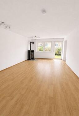 Foto - Kernsanierte 2 Zimmer Wohnung - 850,00&nbsp;EUR Kaltmiete, ca.&nbsp; 64,00&nbsp;m&sup2;
