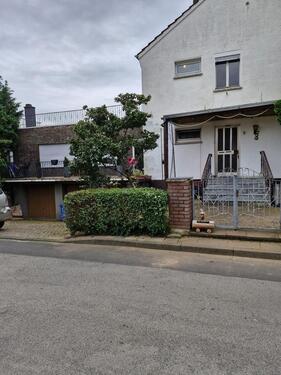 Foto - Haus in Bourheim bei Jülich, Kamin, Garten, drei Garagen uvm