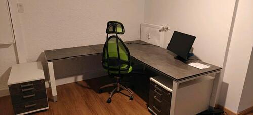 Foto - Büroarbeitsplatz 85375 Neufahrn Bahnhof