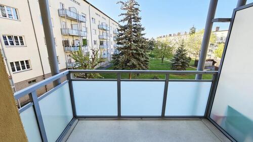 Foto - genieße den Feierabend auf deinem Balkon