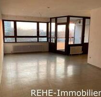 Helle 1-Zimmer-Wohnung mit Loggia am Hochheider Markt, 47198 Duisburg