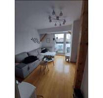 Helle, sehr ruhige 2-Zimmer DG Wohnung mit Loggia ! - Nürnberg Gibitzenhof