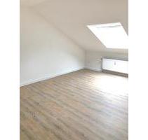 Sanierte 3Z Dachgeschoss Wohnung, 65qm mit Burg & Lenne Blick - Altena