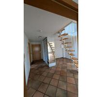 Helle 3-Zimmer Dachgeschosswohnung in Beuren Wohnung, ETW