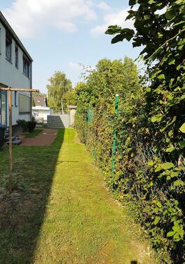 Foto - Ehemalige Hausmeisterwohnung in ruhiger Lage mit Gartennutzung