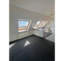 Helle 2-Zimmer Dachgeschosswohnung - Essen Stadtbezirk IV