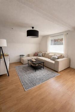 Foto - Helle Maisonette Wohnung mit EBK, Balkon, Stellplatz, Alt- Stuhr ab 01.06.