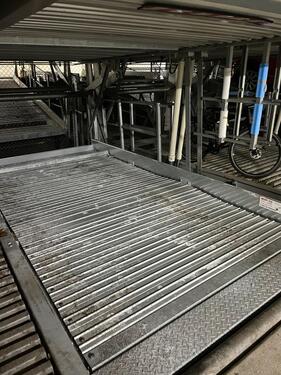 Foto - Tiefgaragenstellplatz (Duplex unten rechts) – Nähe U-Bahn Bruderm