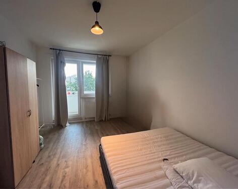 Foto - ein Zimmer 20 m2 mit Balkon in Hellersdorf