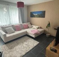 Helle 2 Zimmer Wohnung 62qm, Küche, Balkon, Keller in Meerbusch