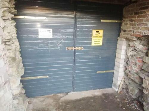 Foto - Stellplatz in einem Gewölbe Keller (kleine Halle)