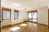Foto - Nürtingen-Hardt: kompakte 3-Zimmer-EG-Wohnung mit Küche, Terrasse und Stellplatz