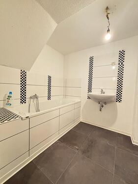 Foto - 2-Raumwohnung im Dachgeschoss! - 225,00 EUR Kaltmiete,