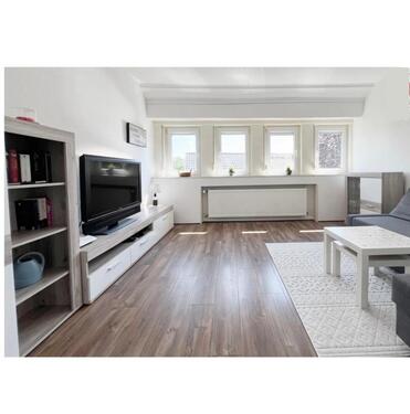 Foto - Renovierte 62 m² Wohnung mit Dachzimmer & EBK – ab März