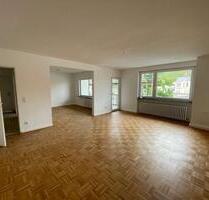 Helle 3-Zimmer-Wohnung (109 m²) in Toplage der Würzburger Innenst Helle 3-Zimmer-Wohnung (109 m²) in Toplage der Würzburger Innenst