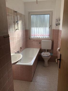 Foto - 3 Zimmer Wohn. mit Balkon und Einbauk.