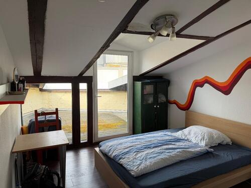 Foto - Untermiete ab sofort - möbl. Zimmer - zentral gelegen