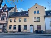 Foto - Renovierungsbedürftiges Zweifamilienhaus