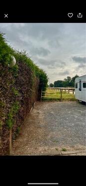 Foto - Stellplatz für WohnwagenWohnmobil Caravan oder andere Anhänger