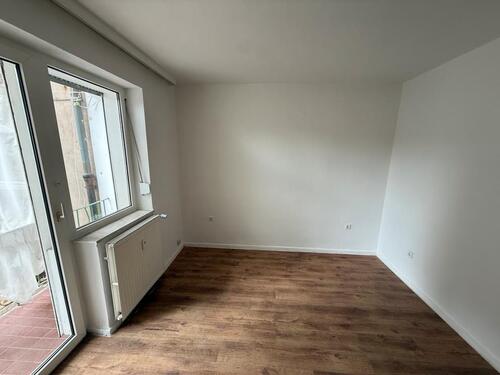 Foto - Renovierte 2,5 Zimmer EG Wohnung mit Terrasse und privatem Garten