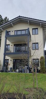 Foto - Großzügige 2 Zimmer Terrassenwohnung in 3 Familienhaus