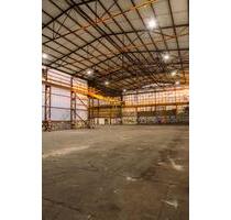 Lagerhalle - Gewerbehalle 2.000 m² in Kiel Zentrum - LKW geeignet