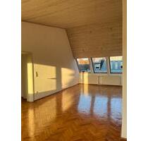 Gemütliche Dachgeschosswohnung in Duisburg-Duissern