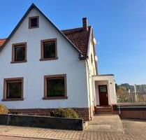 Frisch renoviertes Haus, 5 Zimmer, Balkon, Landscheid Niederkail