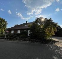 Lichtdurchflutetes Einfamilienhaus mit Kamin und Garten - Varel