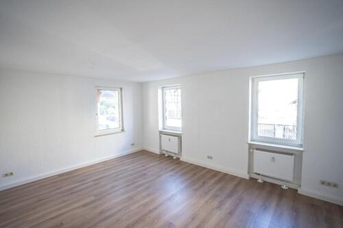 Foto - 4 Familienhaus - 3 Garagen - Ronneburg