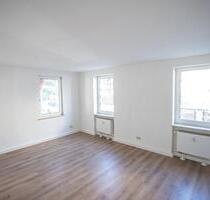 4 Familienhaus - 3 Garagen - Ronneburg