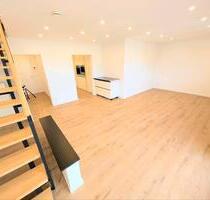 Exklusive 4 Zi. Maisonette 107m² plus Sonnenbalkon 30m² | Küche - Zirndorf