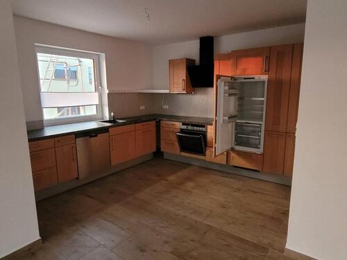 Foto - 4- Zimmerwohnung im 1. OG - 1.250,00&nbsp;EUR Kaltmiete, ca.&nbsp; 133,00&nbsp;m&sup2;