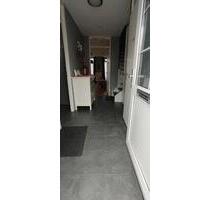 Einfamilienhaus 5 ZKDB, Garten - 1.130,00 EUR Kaltmiete, in Eschweiler (PLZ: 52249)