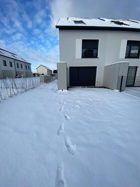 Foto - Erstbezug in ein modernes Reihenendhaus mit exklusiver Ausstattung, zwei Parkplätzen