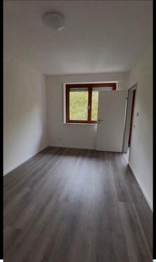 Foto - NACHMIETER FÜR STUDENTENWOHNUNG IN UNI-NÄHE ZU VERMIETEN