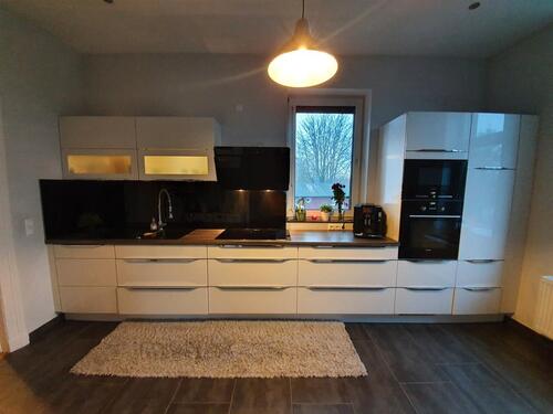 Foto - Charmante Altbauwohnung im 1. OG mit moderner Einbauküche