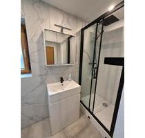 Moderne 2-Zi.-Wohnung mit Terrasse und Einbauküche - Pfullingen