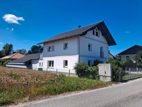 Foto - Wohnhaus mit 2 separaten Wohnungen (60 + 100 qm) in Ruhstorf