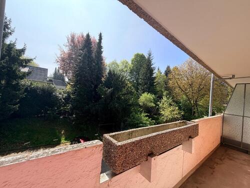 Foto - Modernisiert & bezugsfertig: Helle 2,5-Zimmer-Wohnung mit Balkon